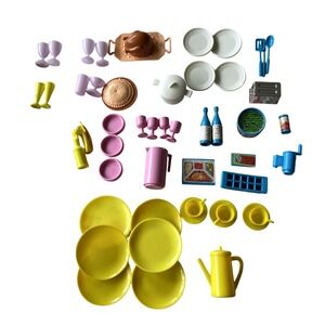 1984 Barbie Dream Kitchen 9119 Dishes Food Serving‎ Flatware Goblets Pots Dishes